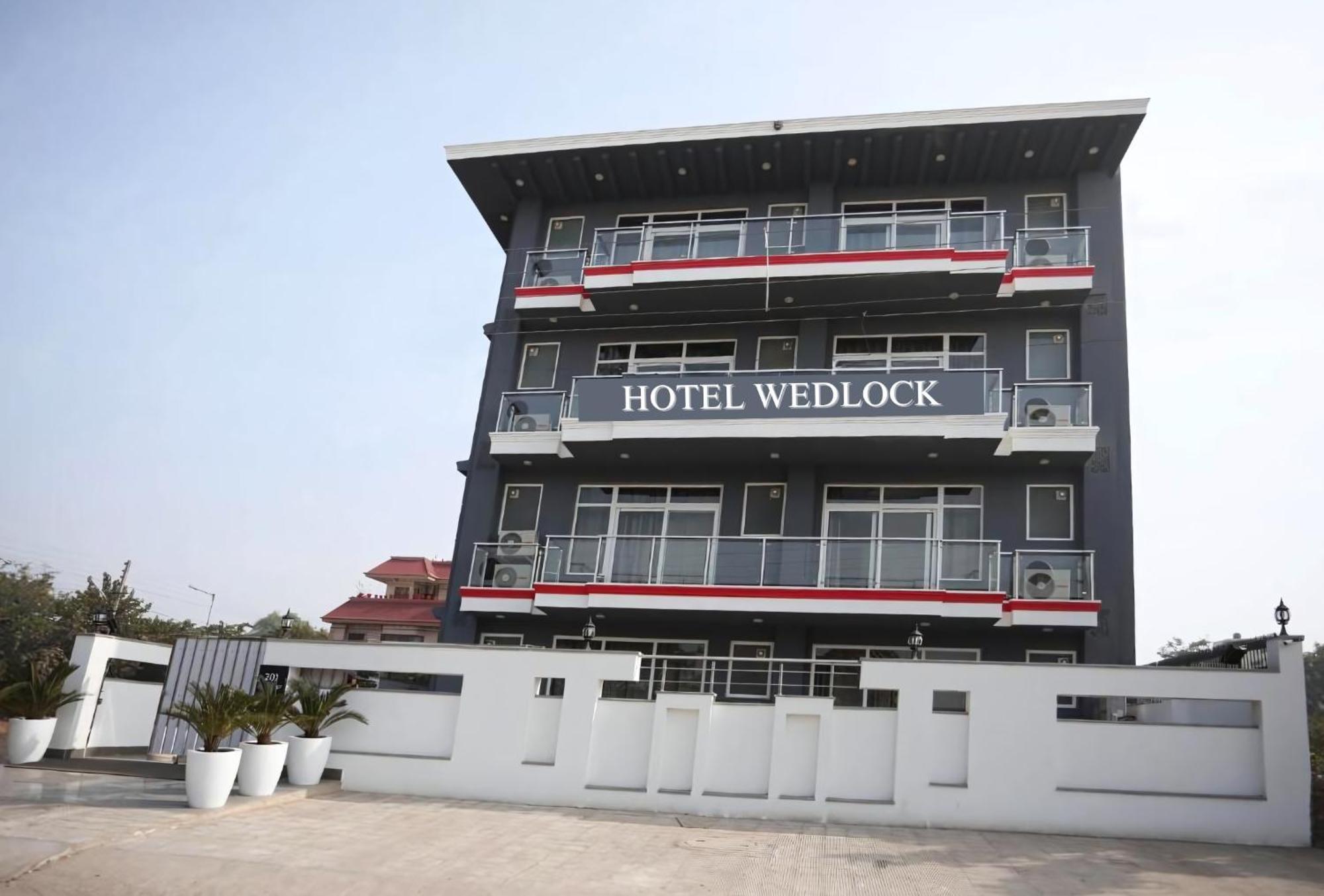 Hotel Wedlock Sector 47 Gurgaon Dış mekan fotoğraf